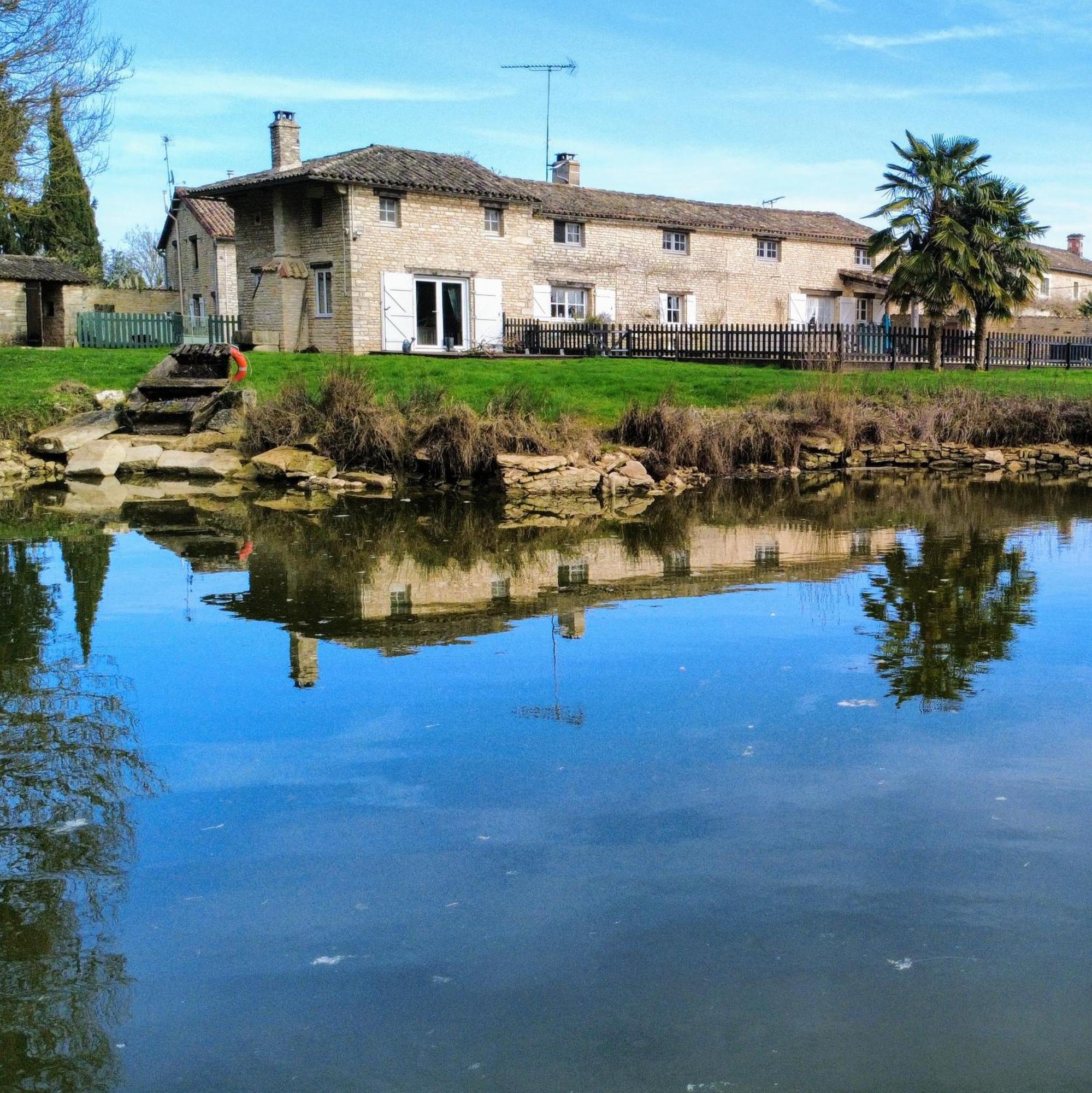 La Maison Du Petit Lac Messe Exterior photo